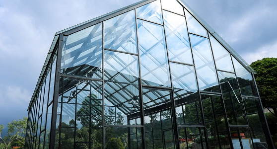 5 Eigenschaftsvergleich für PC-Polycarbonatplatten vs. Glas