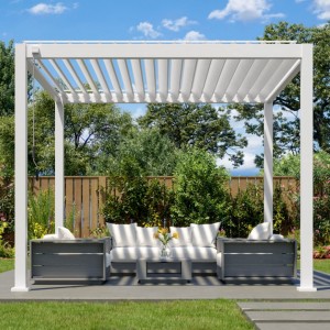 Freistehende Pergola mit Lamellen aus Aluminium
