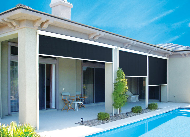 Federbelastete ausziehbare Rollos f&uuml;r den Au&szlig;enbereich