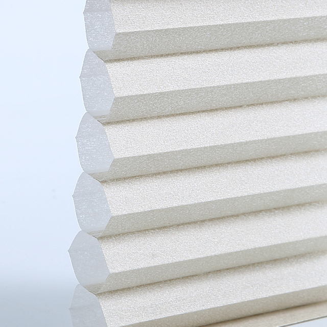 Lichtfilternder Zellstoff