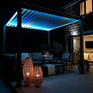 Quadratische Pergola aus Aluminium mit LED